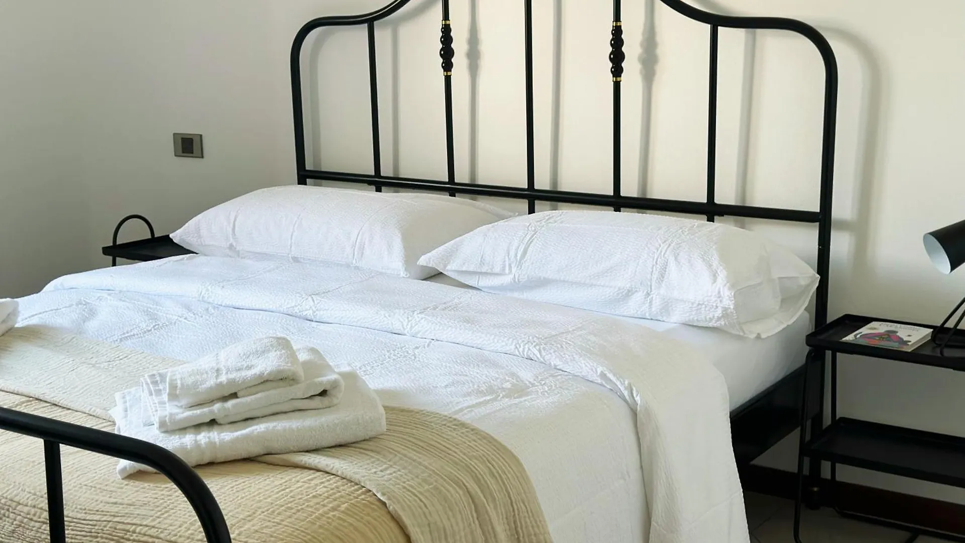 Luci Fra Le Nuvole Apartment Colico Italy